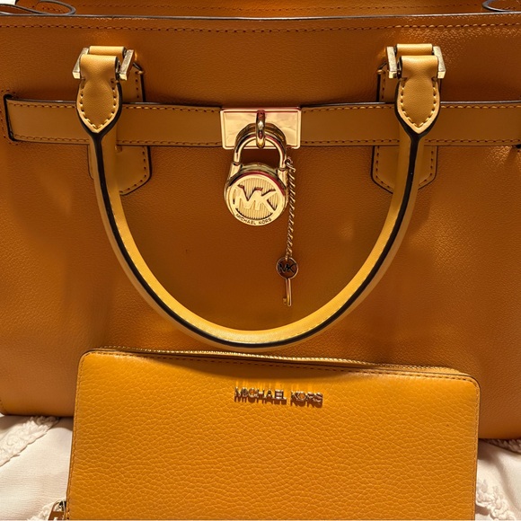 Michael Kors Handbags - Michael Kors Luxe Camel Leather Satchel with Gold Hardware + Matching wallet